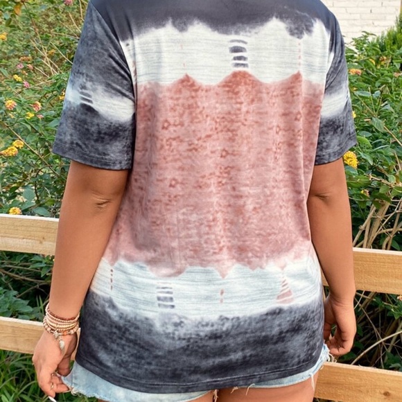 SHEIN LUNE Plus size (3X) Tie Dye Tee - Picture 3 of 5